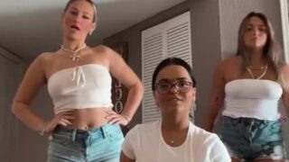 Megbanksxo / Megbanks [ Onlyfans ] Hot Video with Friends !!!