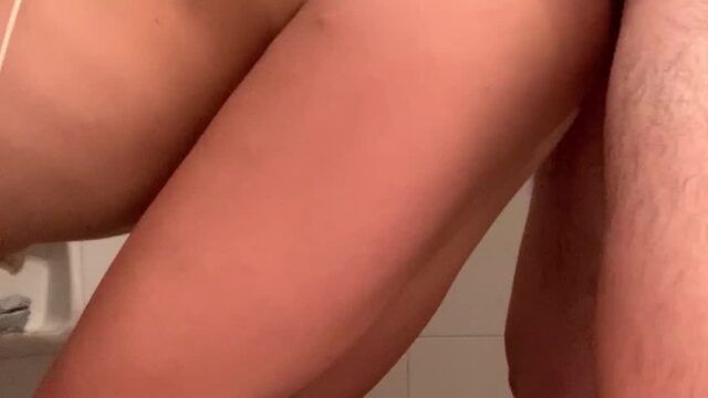 Bbyanni/Nuttianni Onlyfans Leaked – Fucking Doggy in bath !!!